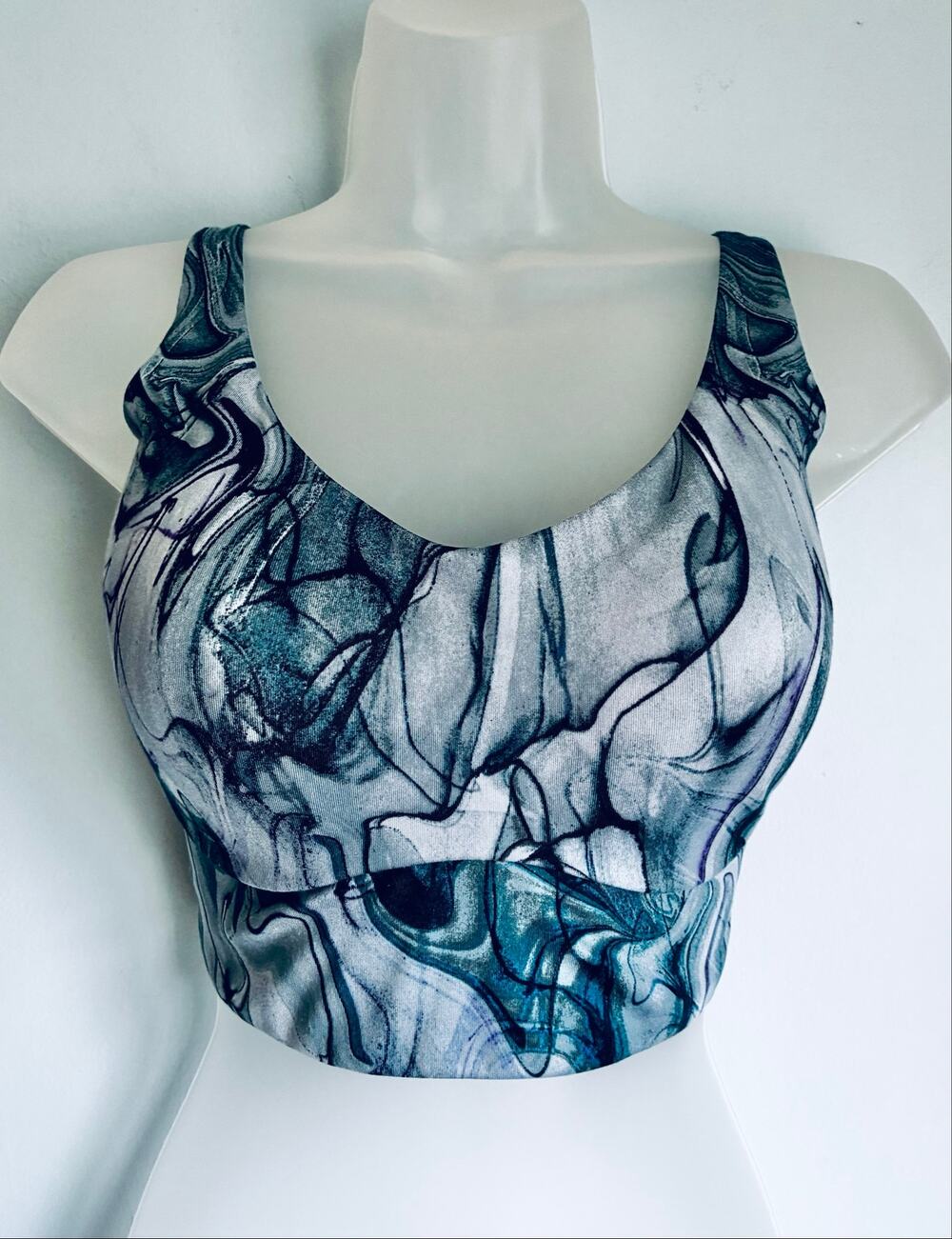 Victoria's Secret Sports Bra 34DD Blue Swirl Wireless NWT